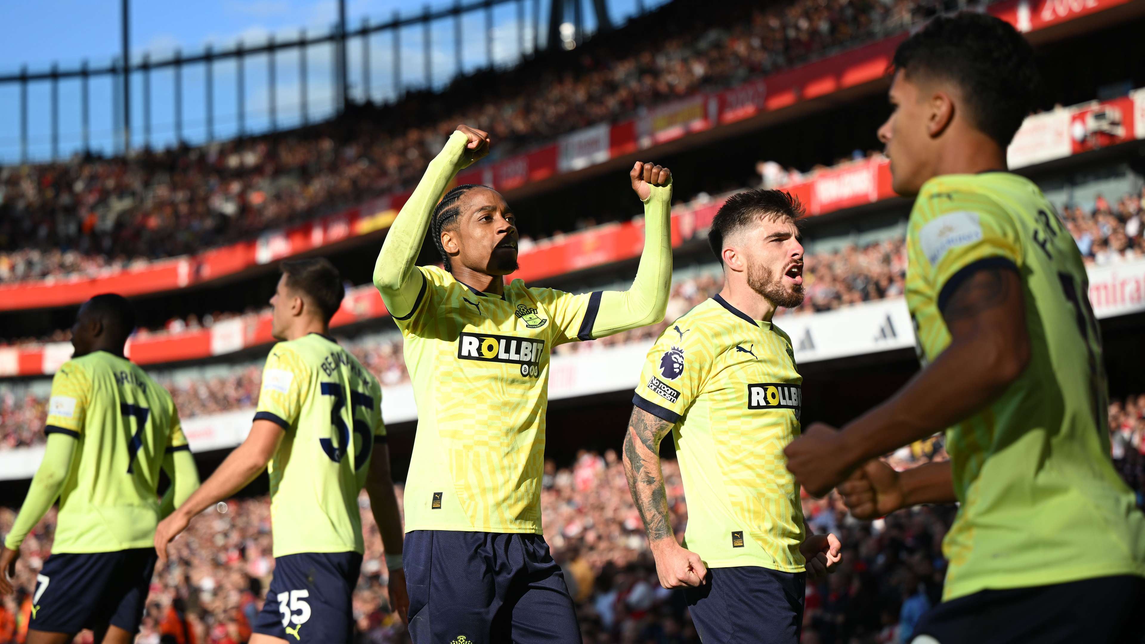 紧密相连 紧密相连